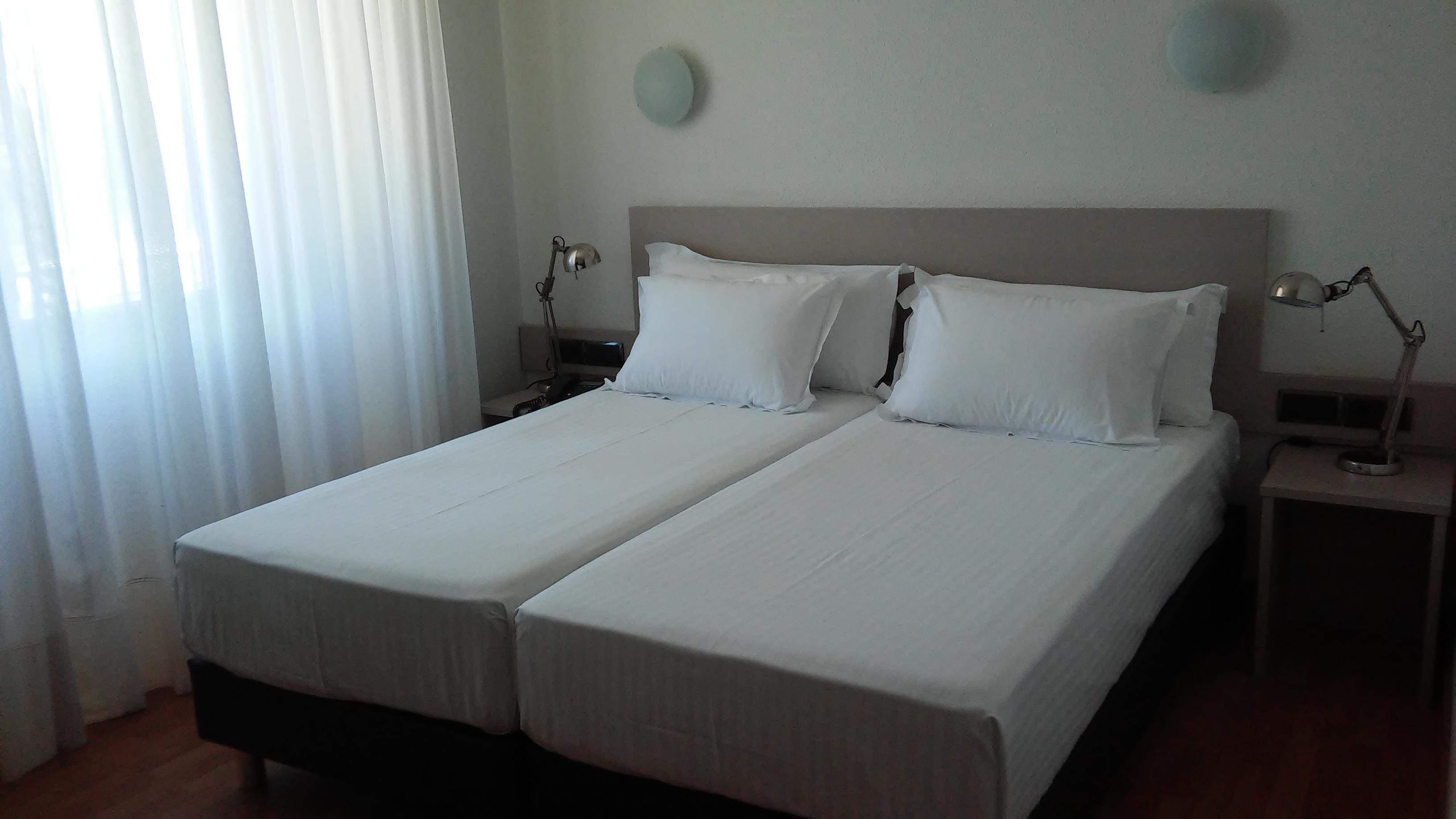 Hotel Los Angeles Guarnizo Buitenkant foto