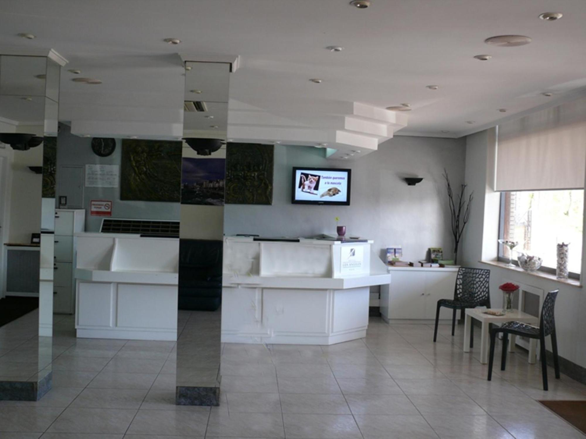 Hotel Los Angeles Guarnizo Buitenkant foto