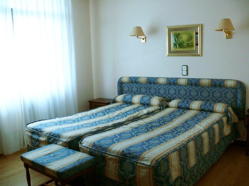 Hotel Los Angeles Guarnizo Buitenkant foto